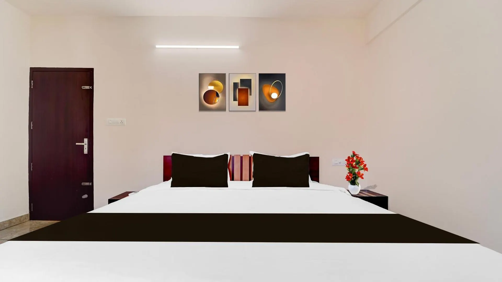 מלון Kochi Super Townhouse Kalady Near Airport